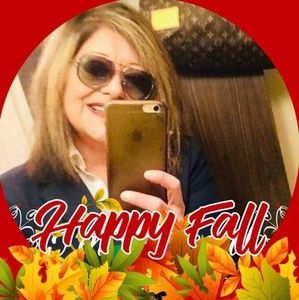 Meet your Posher, Debbie